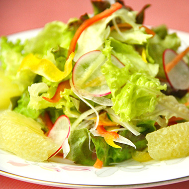 パール柑と野菜サラダ